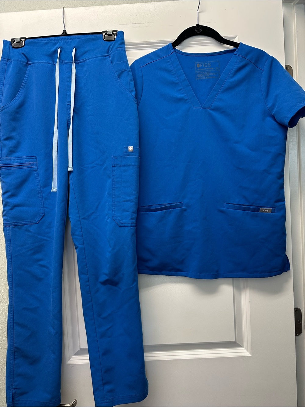 Figs High Waisted Royal Yola Skinny Royal Blue Pants & Casma Scrub Top Set XS
